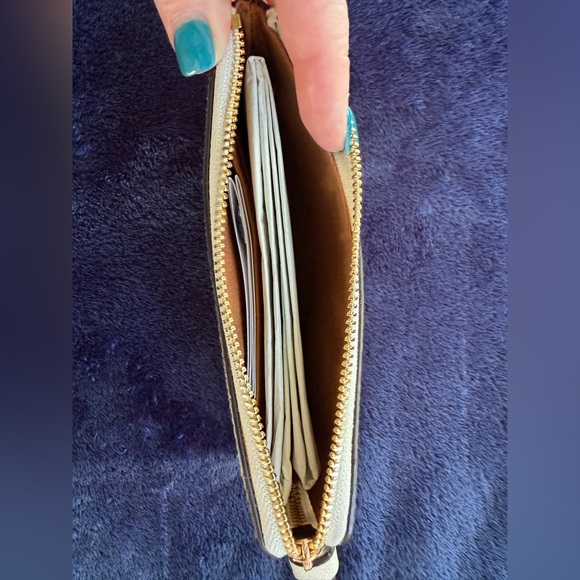 NWT Coach Ivory Textured Wristlet